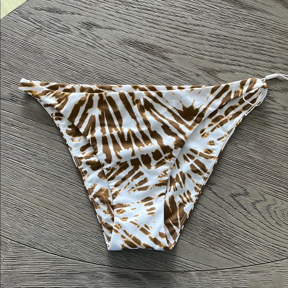 NWT, Mikoh, Brown and White Tie-Dye Bikini Bottom, Extra Large.